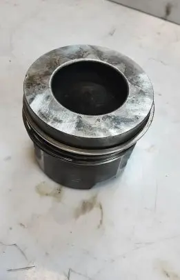 Piston