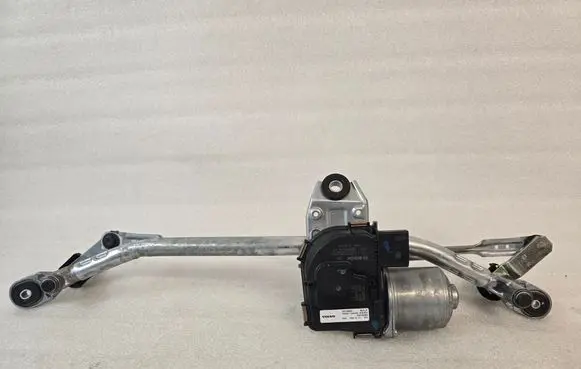 Volvo XC40 Front wiper linkage and motor 32378426