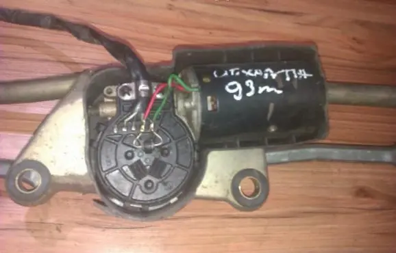 Citroen Xantia Wiper motor 0390241337