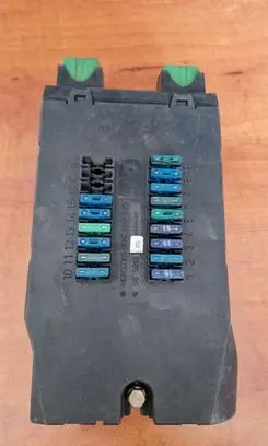 Mercedes-Benz Sprinter W901 W902 W903 W904 Fuse module 0005400950