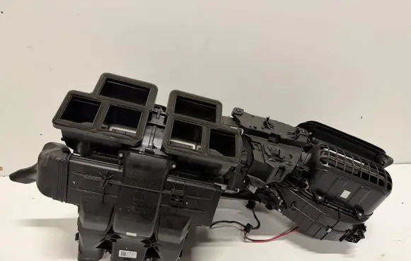 Mercedes-Benz B W247 Interior heater climate box assembly housing A2478300200