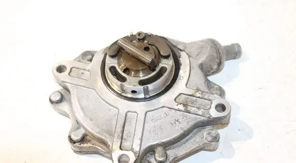 BMW 3 E90 E91 Vacuum pump 724807220