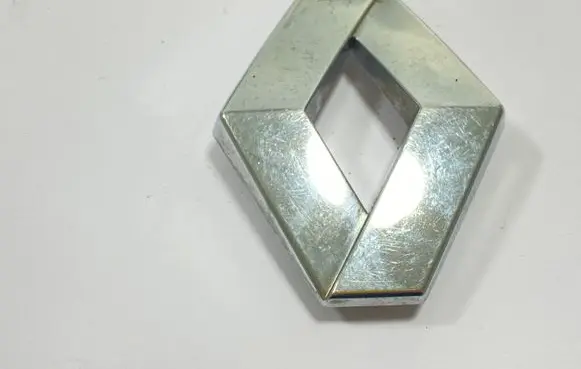 Renault Laguna II Manufacturer badge logo/emblem 8200027424 2655