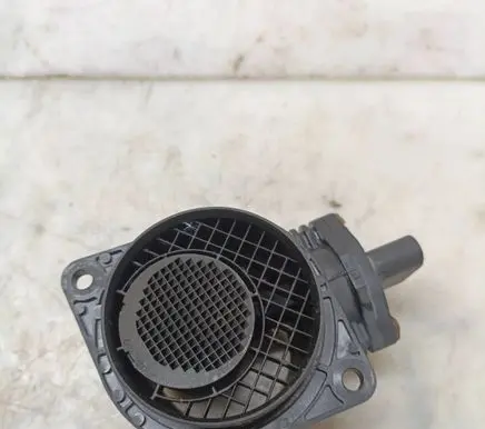 Volkswagen Golf V Mass air flow meter 0281002531 038906461B