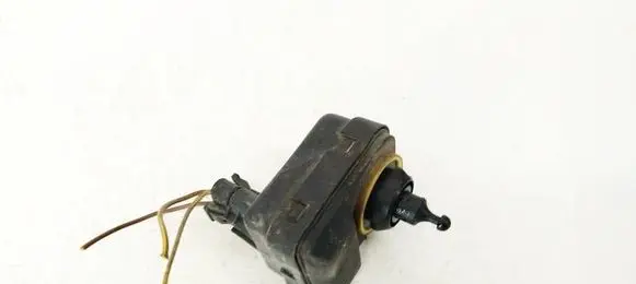 Headlight level adjustment motor