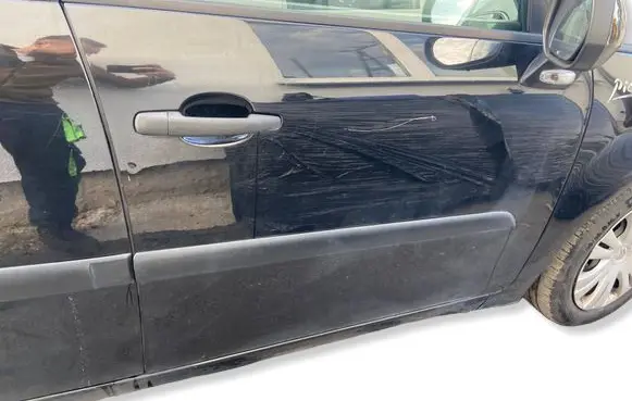 Citroen C4 Grand Picasso Front door 