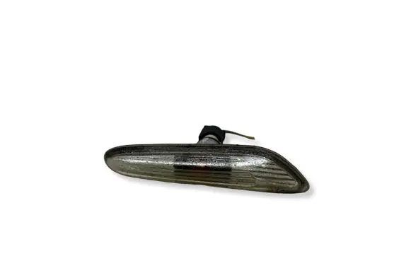 BMW 5 E60 E61 Front fender indicator light 