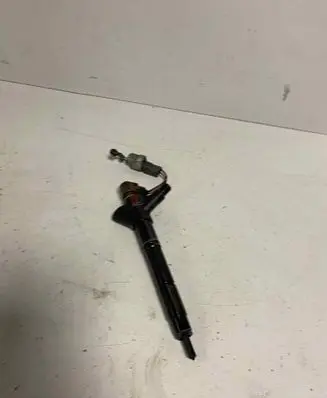 Toyota Auris 150 Fuel injector 2367026020 17500A05