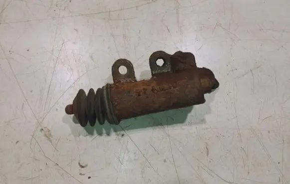 Toyota Corolla E120 E130 Clutch master cylinder 