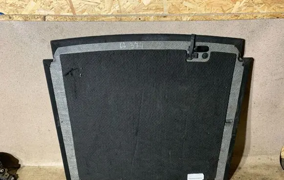Trunk/boot floor carpet liner