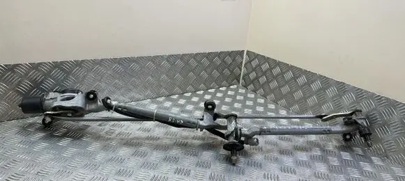Honda CR-V Front wiper linkage and motor