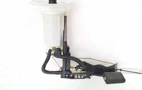 BMW 5 E60 E61 In-tank fuel pump 6765843