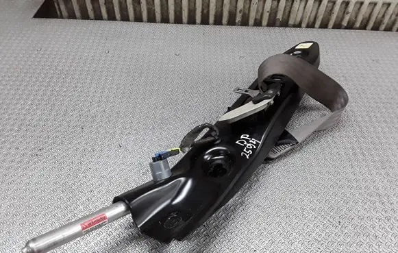Volvo XC90 Front seatbelt