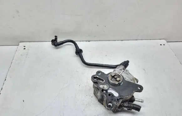 Skoda Octavia Mk2 (1Z) Vacuum pump 03G145209