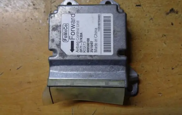 Mazda 2 Airbag control unit/module DF7157K30A
