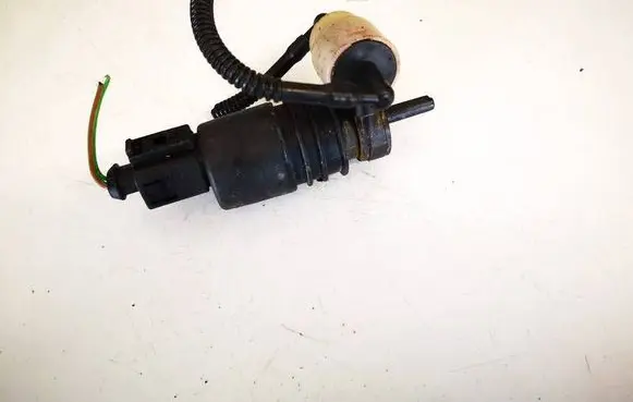 Volkswagen Bora Windscreen/windshield washer pump