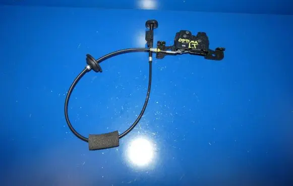 KIA Optima Tailgate window lock/catch/latch 