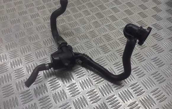 Opel Corsa C Breather hose/pipe 55185372