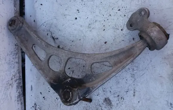BMW 5 E39 Front lower control arm/wishbone