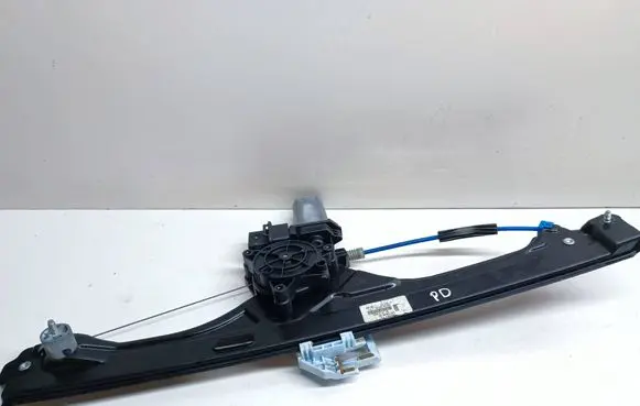 BMW 2 F46 Front door window regulator with motor 2579948