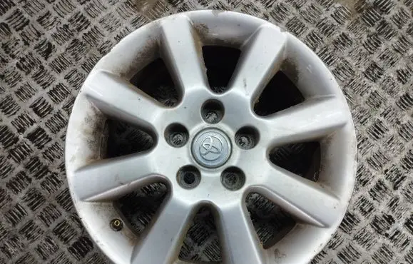 R16 alloy rim