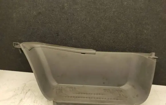 Man TGE 1gen Front sill trim cover 7C0863735B