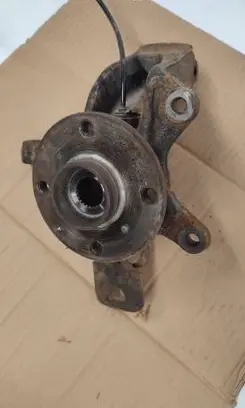 Peugeot 108 Front wheel hub spindle knuckle