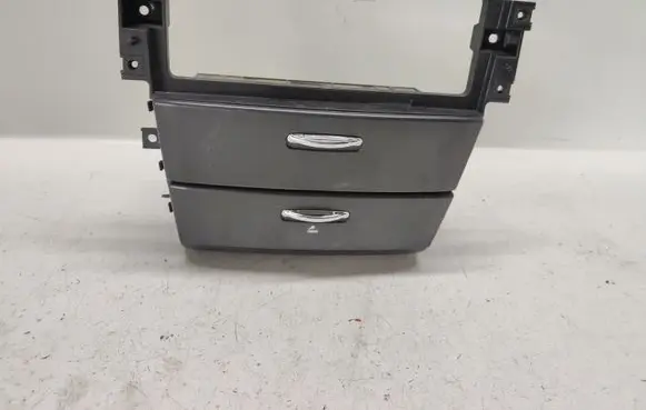 KIA Sorento Dashboard center trim panel 