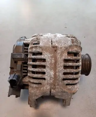 Ford Mondeo MK II Generator/alternator 98BB10300BE 0124415006