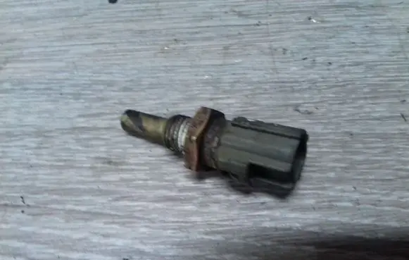 Volvo S60 Coolant temperature sensor 8653103