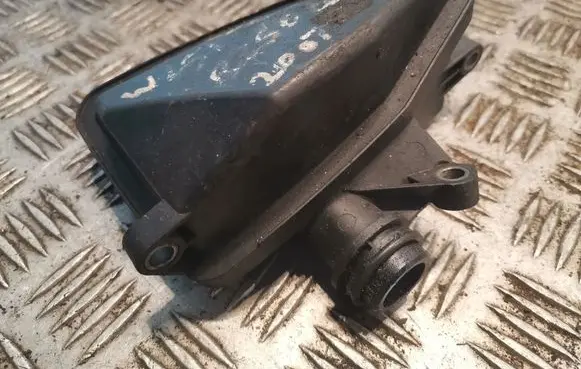 Mercedes-Benz R W251 Intake resonator 6421400087