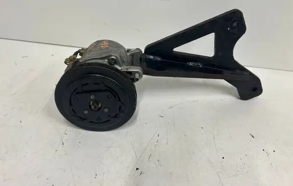 Ligier IXO Air conditioning (A/C) compressor (pump)