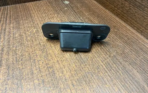 Renault Master III Sliding door lock loop/hook striker 824440002R