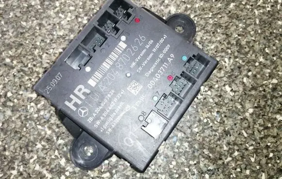 Mercedes-Benz C W204 Door control unit/module A2048702626