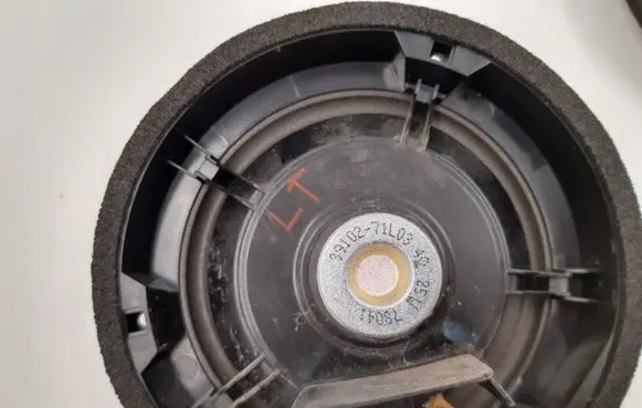 Suzuki Swift III Front door speaker