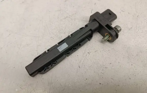 BMW X5 E70 Crankshaft position sensor 7806782 25916010 13627806782