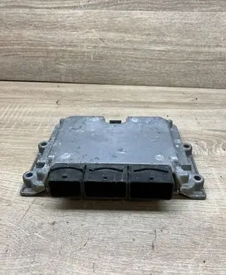 Peugeot 607 Engine control unit/module 9639863180 0261206742