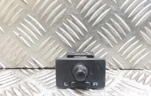 Subaru Legacy Wing mirror switch