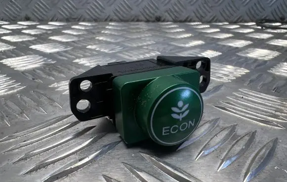 Honda CR-V Air conditioning (A/C) switch M48099