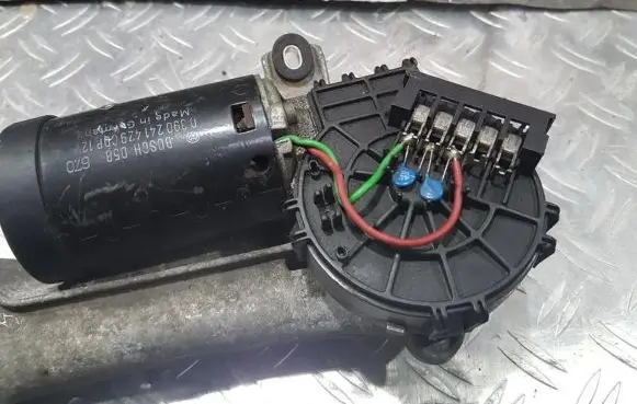 Mercedes-Benz E W210 Wiper motor 0390241429cdp