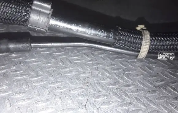 Audi Q7 4L Vacuum line/pipe/hose 4L0611931B