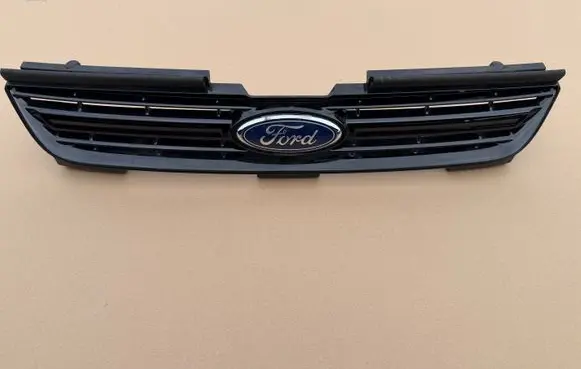 Ford S-MAX Front bumper upper radiator grill AM21R8200A