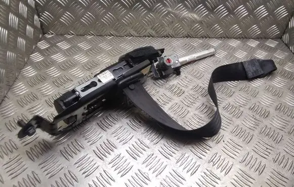 Volvo C30 Front seatbelt 1287476