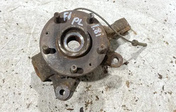 Land Rover Freelander Front wheel hub spindle knuckle
