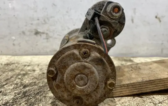 Mitsubishi Colt Starter motor 07T095