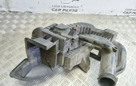 Mazda 5 Air intake duct part