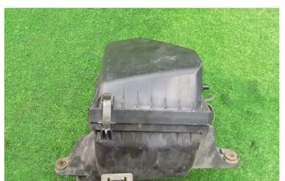 Mazda Millenia Air filter box