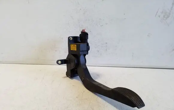 Iveco Daily 5th gen Accelerator throttle pedal 0281002633