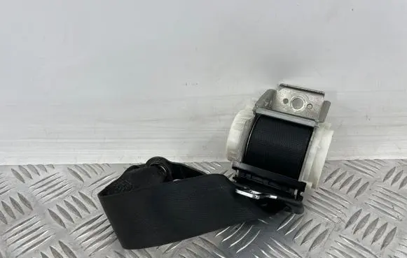 Mercedes-Benz E W212 Middle seatbelt (rear) 33063533A
