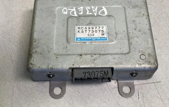Mitsubishi Pajero Engine control unit/module MC899777 K8T73075